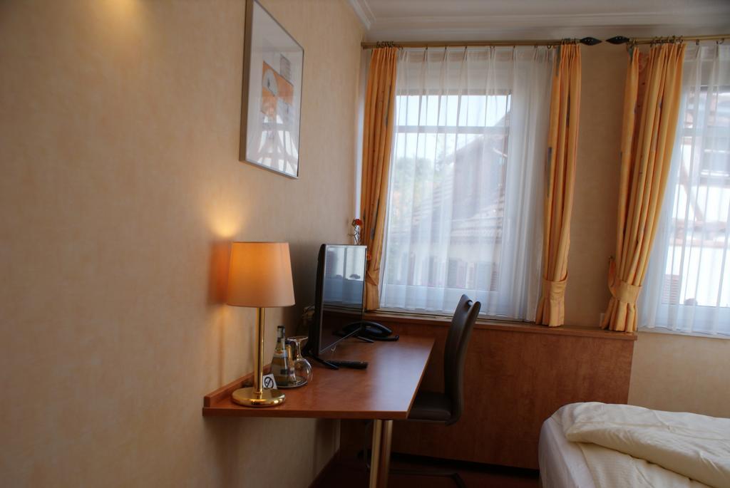 Hotel Altes Rathaus Ostfildern Room photo